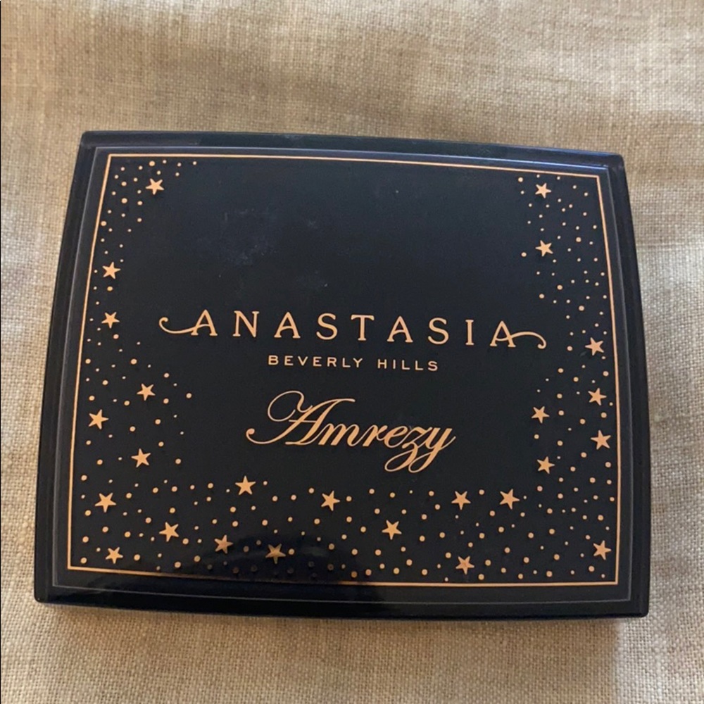 Anastasia Beverly Hills Amrezy Highlighter